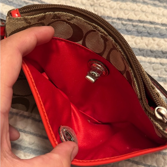 Coach wristlet - Picture 6 of 8